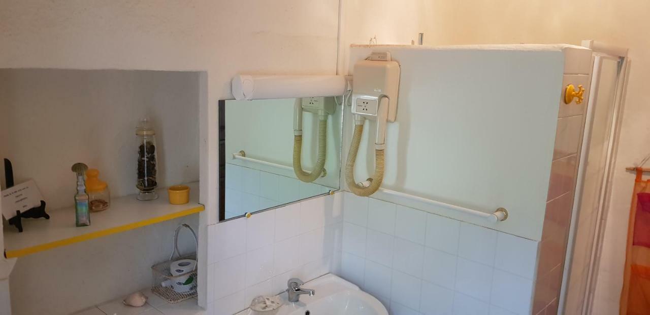 L'Orca Di San Gavinu Hotel Фигари Екстериор снимка