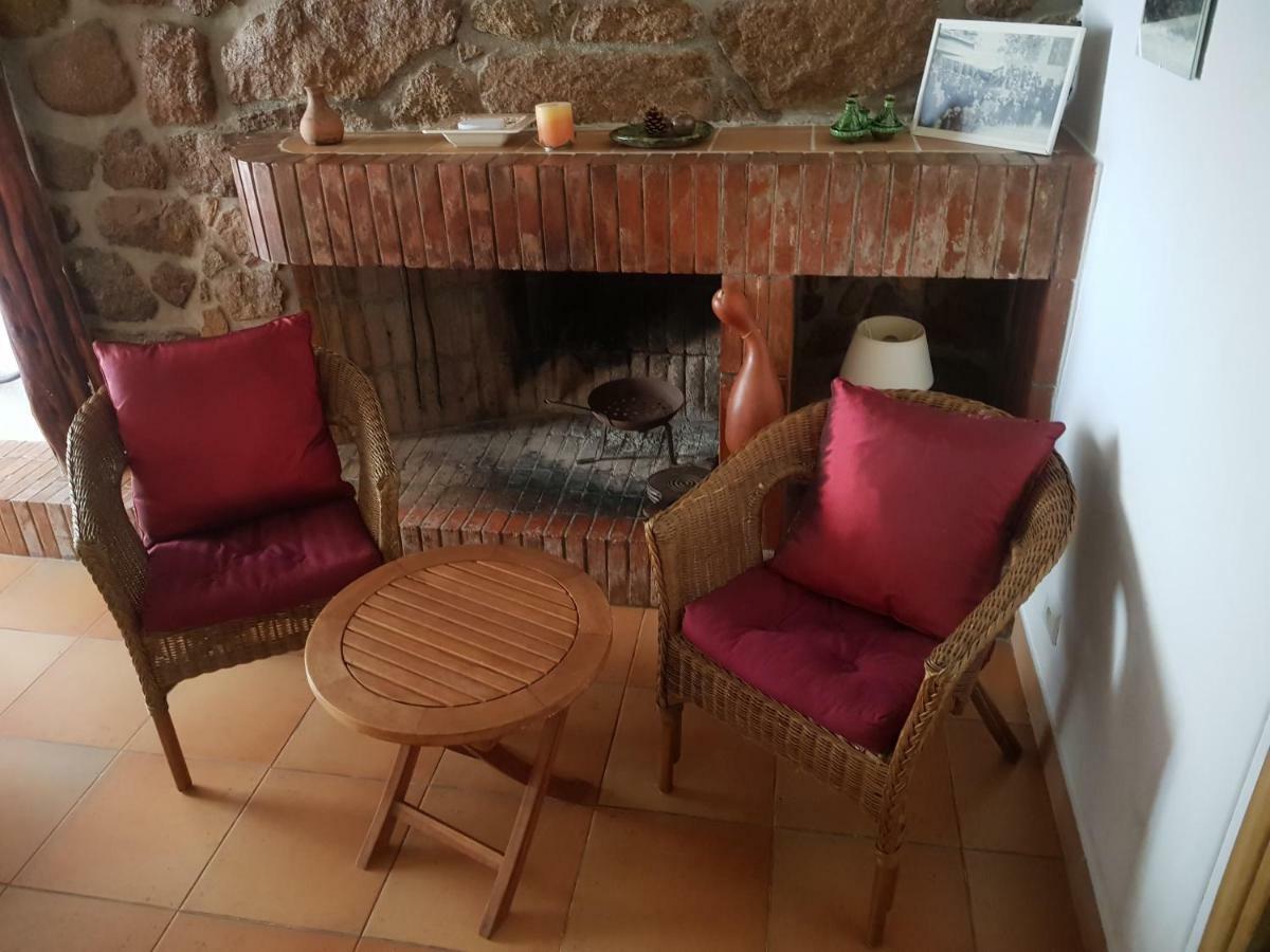 L'Orca Di San Gavinu Hotel Фигари Екстериор снимка